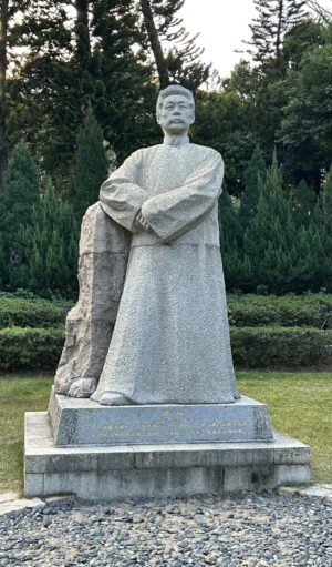 厦門大学構内魯迅像