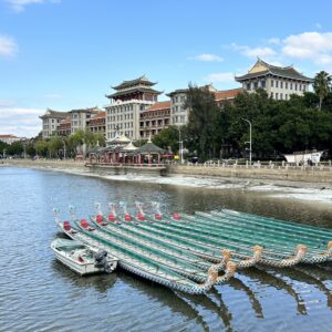 厦門中学とドラゴンボート池